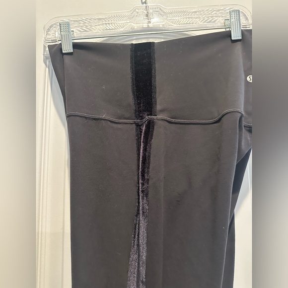 Lululemon Align Velvet Stripe Leggings size 10 28” length - Picture 8 of 13